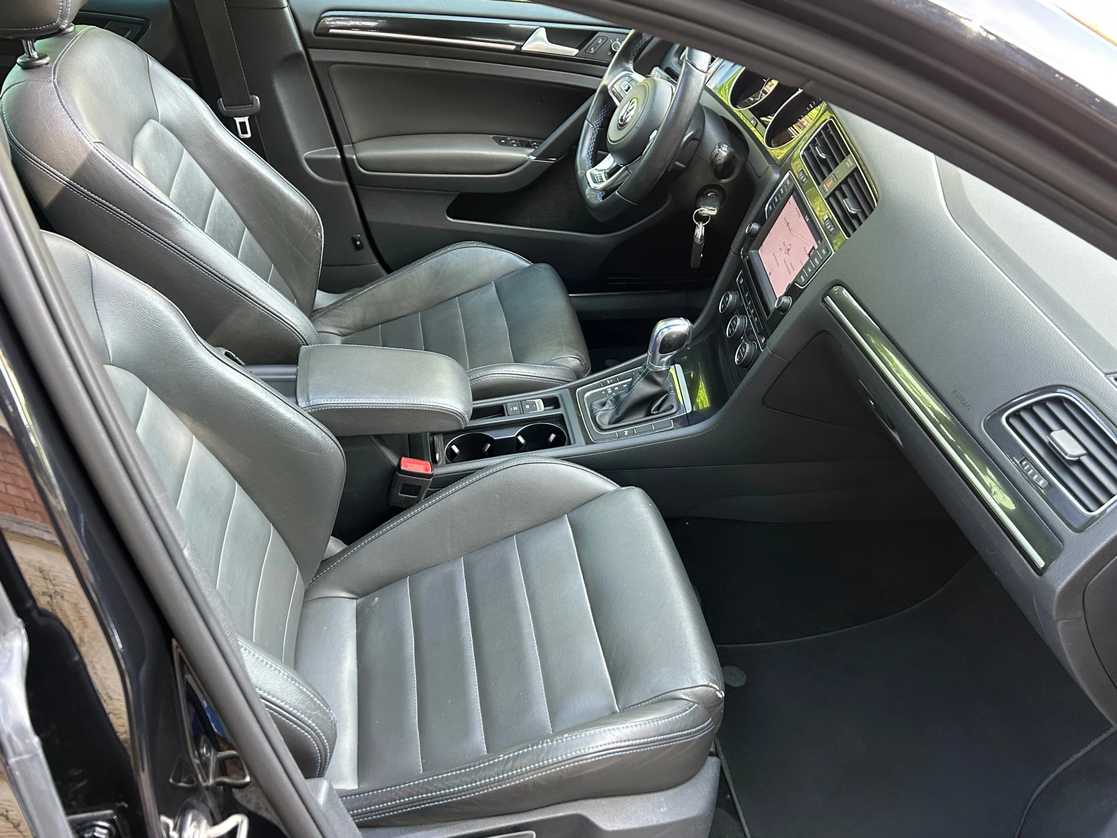 VW Golf 1, 4GTE Plug-in Hybrid 150kc, снимка 12 - Автомобили и джипове - 54681216