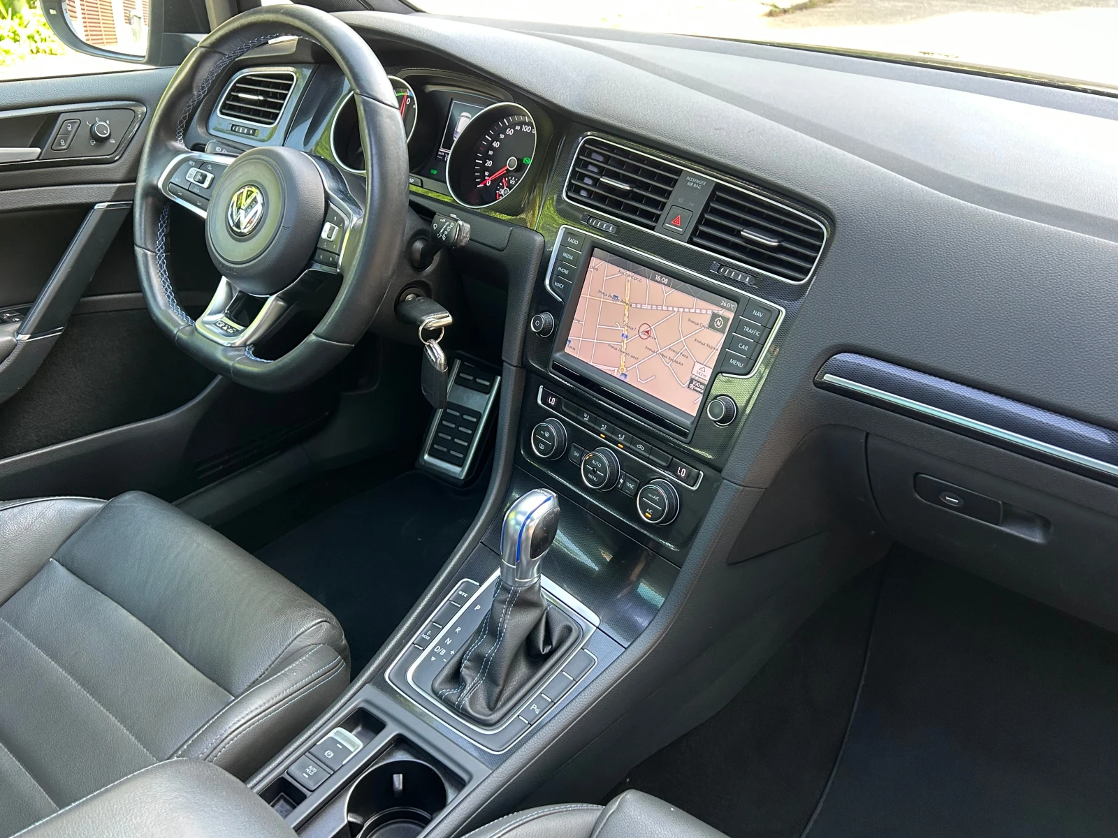 VW Golf 1, 4GTE Plug-in Hybrid 150kc, снимка 13 - Автомобили и джипове - 54681216