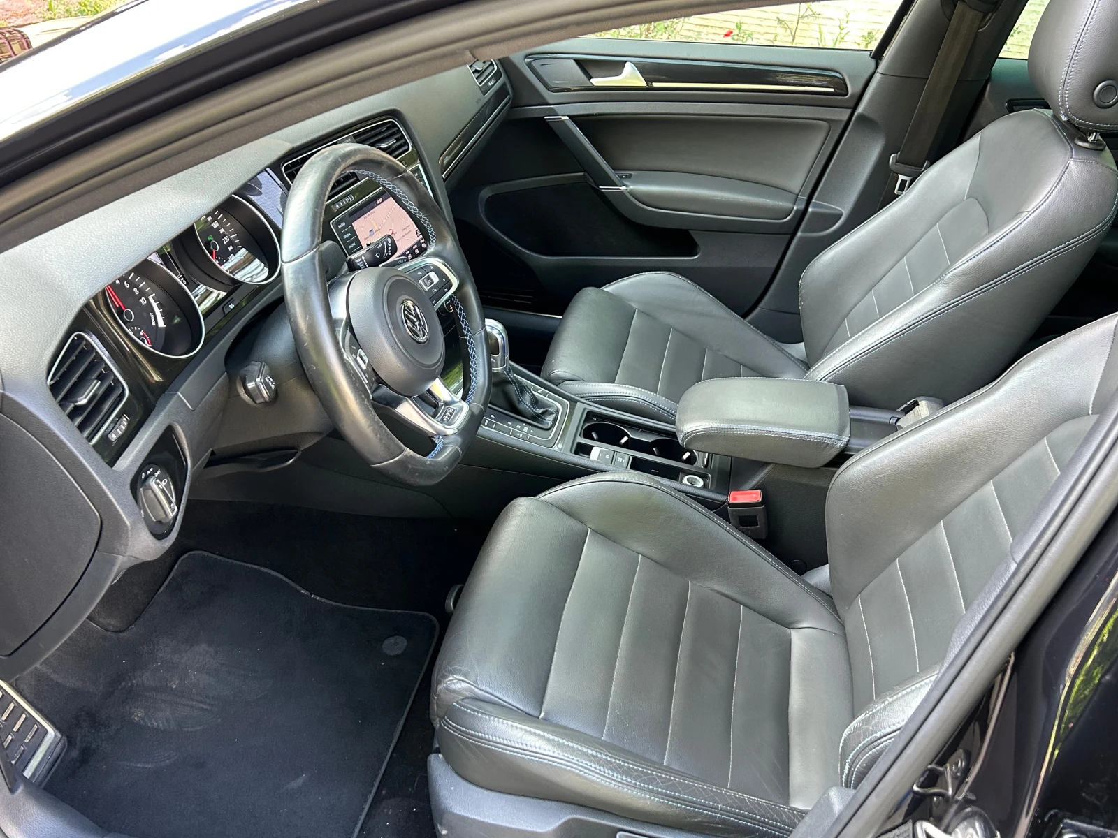 VW Golf 1, 4GTE Plug-in Hybrid 150kc, снимка 10 - Автомобили и джипове - 54681216