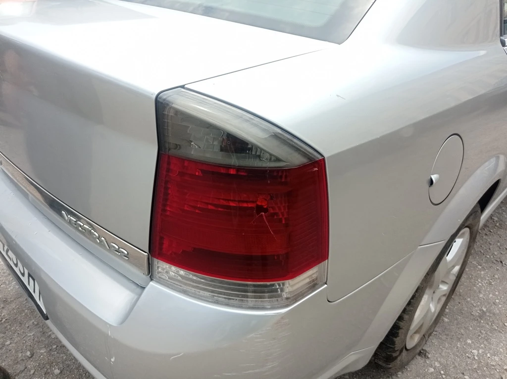 Opel Vectra 2.2, снимка 15 - Автомобили и джипове - 55024004