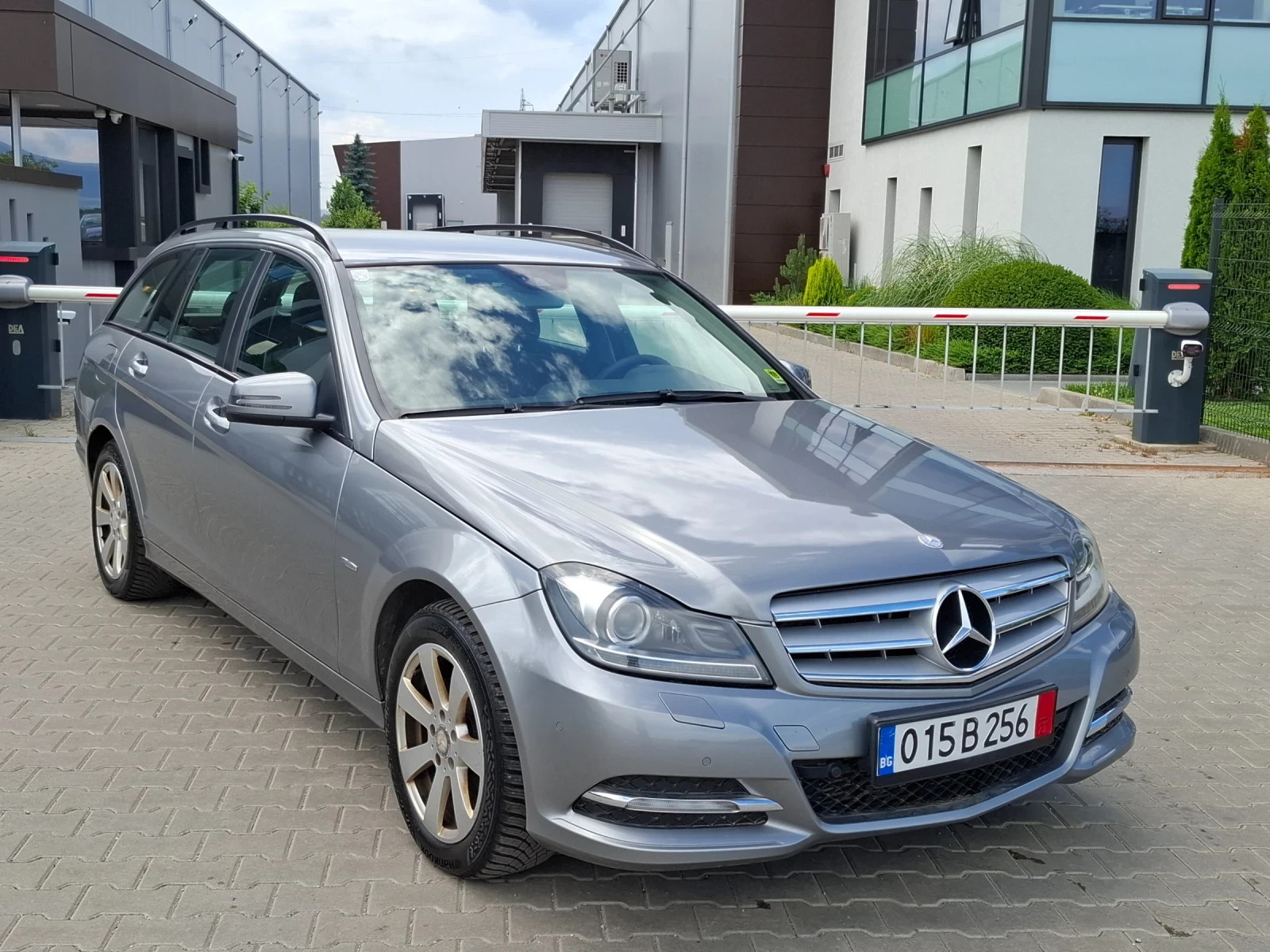 Mercedes-Benz C 180 2.2CDI* (120кс)* FACELIFT* 6-CKOPOCTИ* НОВ ВНОС* , снимка 10 - Автомобили и джипове - 55038298