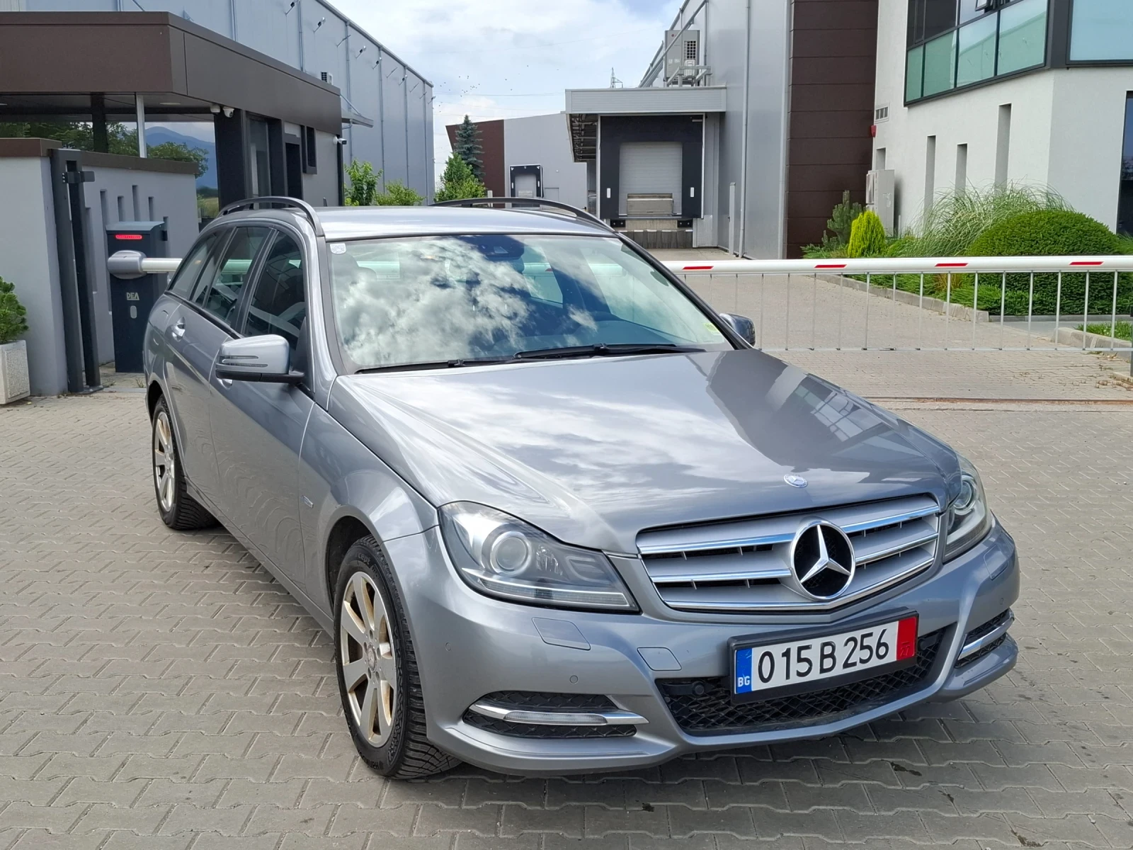 Mercedes-Benz C 180 2.2CDI* (120кс)* FACELIFT* 6-CKOPOCTИ* НОВ ВНОС* , снимка 9 - Автомобили и джипове - 55038298