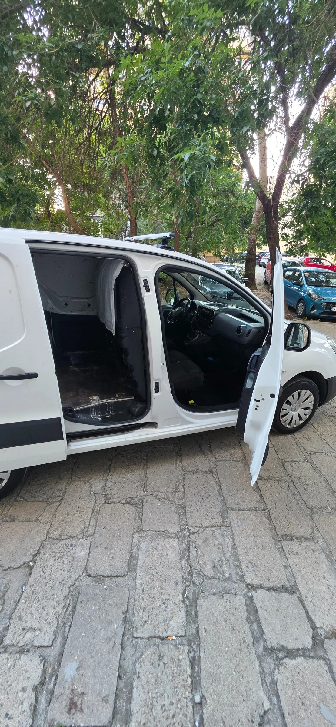 Citroen Berlingo 1, 6 eHDI дизел, снимка 9 - Автомобили и джипове - 55302755