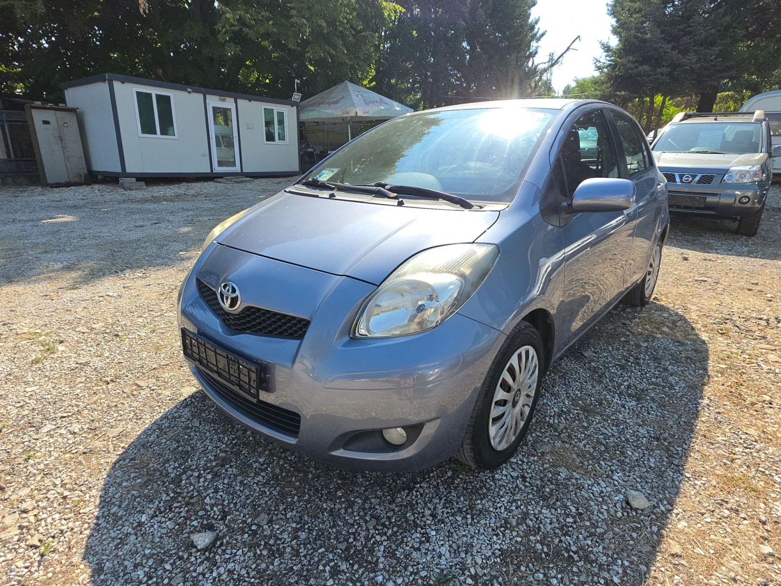 Toyota Yaris 1.3i 101k.c., снимка 2 - Автомобили и джипове - 55768629