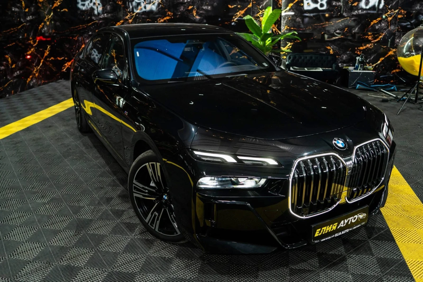 BMW 740 D XDRIVE LED M SPORT ПАНО B&W HUD ЛИЗИНГ 100%, снимка 4 - Автомобили и джипове - 55967671