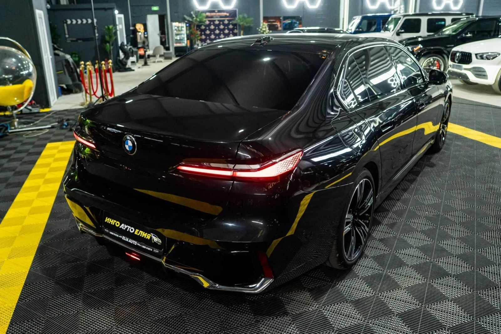 BMW 740 D XDRIVE LED M SPORT ПАНО B&W HUD ЛИЗИНГ 100%, снимка 9 - Автомобили и джипове - 55967671