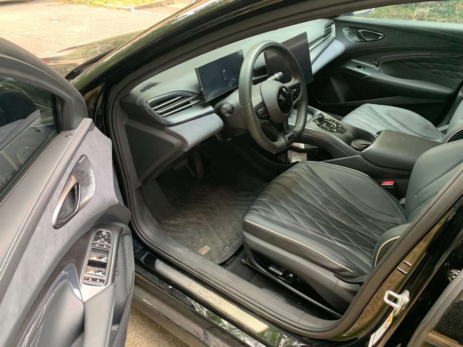 BYD Seal | 360 ������ | �������� | ��������� | ������ |  | Mobile.bg � ����������� 4