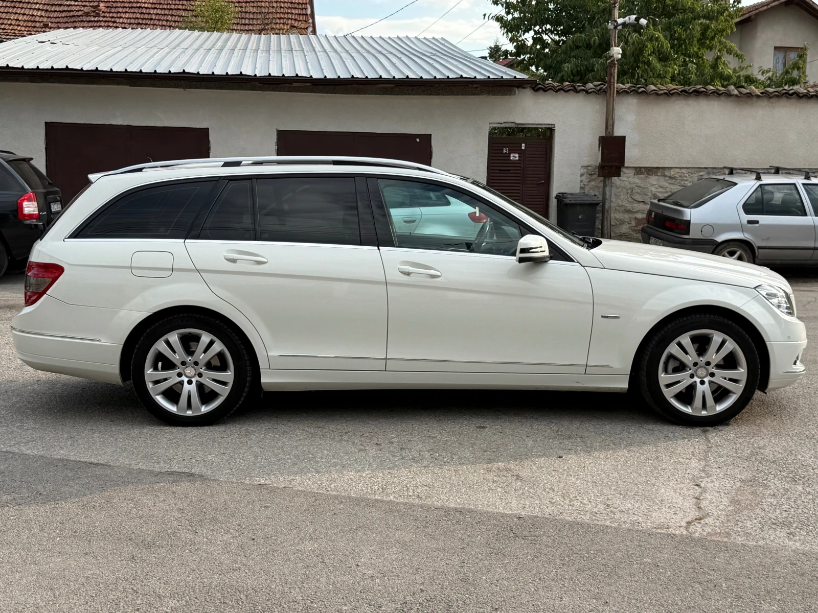 Mercedes-Benz C 220 Panorama* Avtomat* Navi, снимка 6 - Автомобили и джипове - 56166759