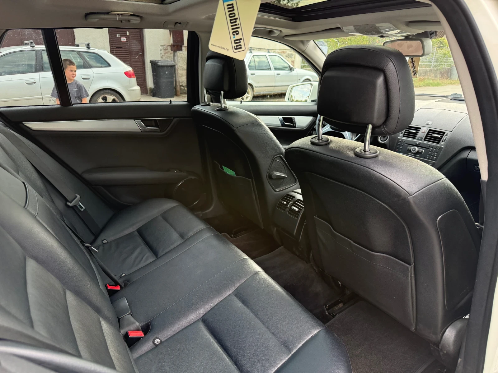 Mercedes-Benz C 220 Panorama* Avtomat* Navi, снимка 11 - Автомобили и джипове - 56166759