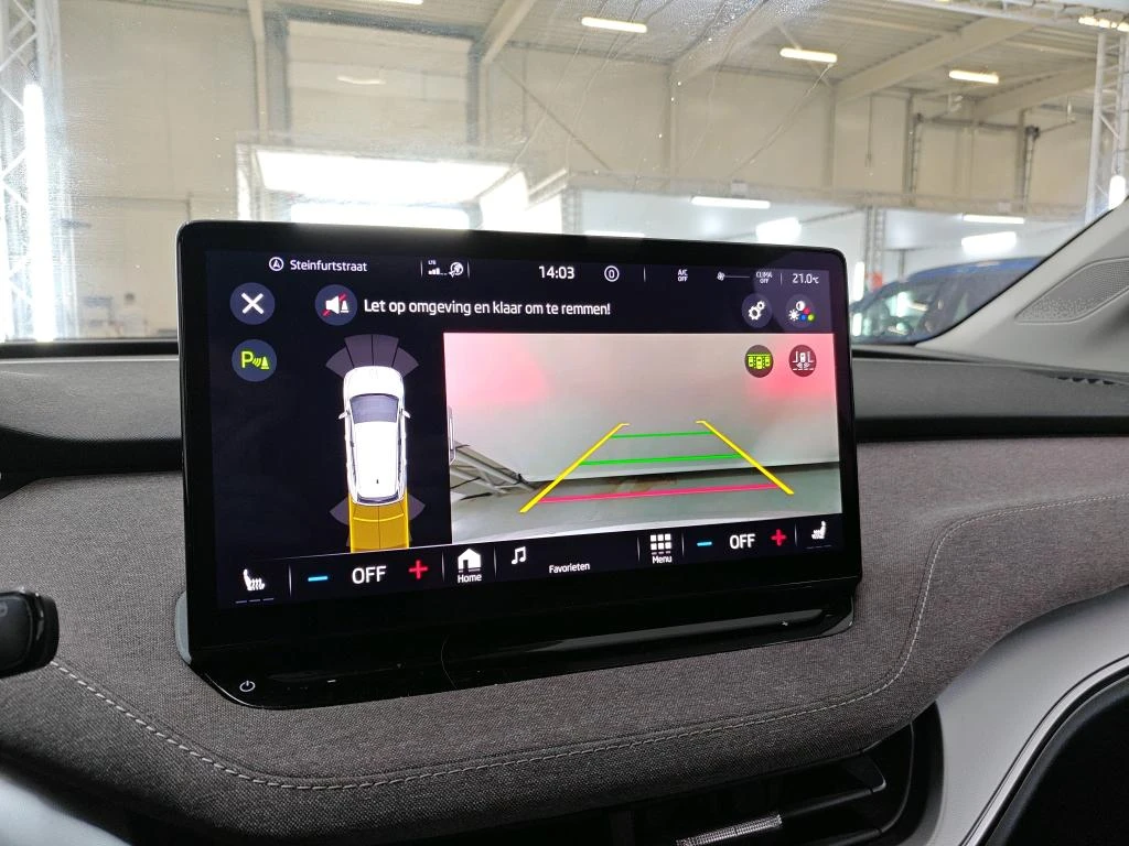 Skoda Enyaq 60 First Edition 90% SOH* Matrix* Очакван внос, снимка 10 - Автомобили и джипове - 56270228