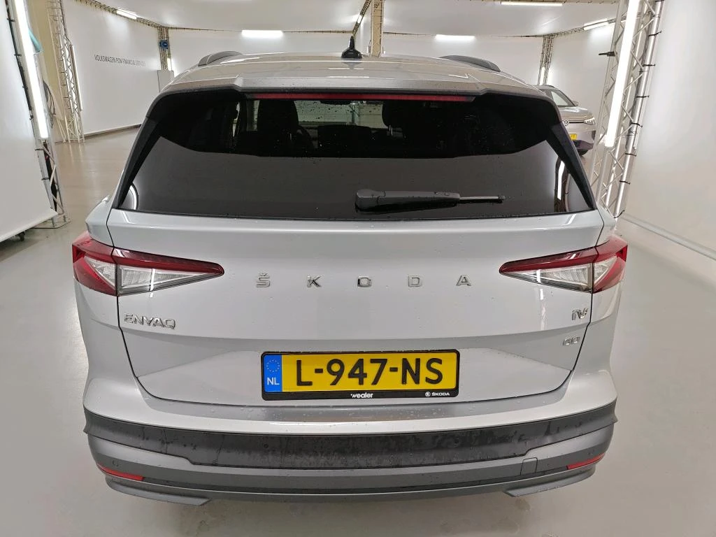 Skoda Enyaq 60 First Edition 90% SOH* Matrix* Очакван внос, снимка 5 - Автомобили и джипове - 56270228