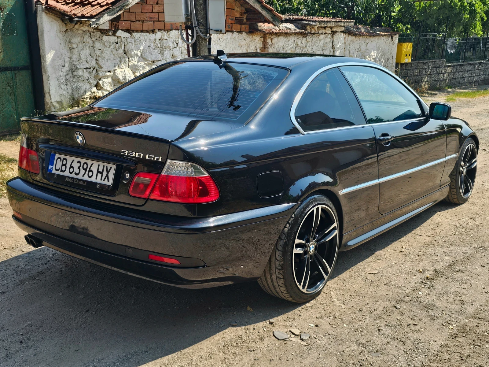 BMW 330 Ръчка, снимка 3 - Автомобили и джипове - 56464073
