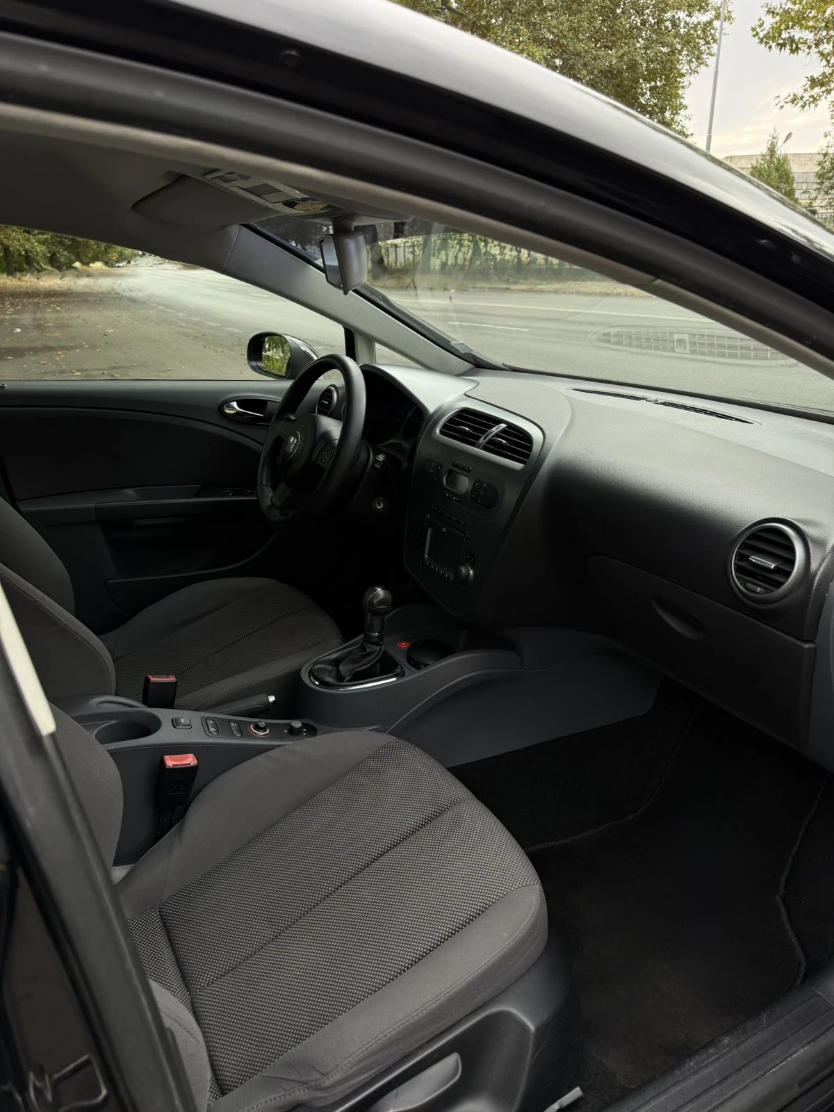 Seat Leon, снимка 8 - Автомобили и джипове - 56471956