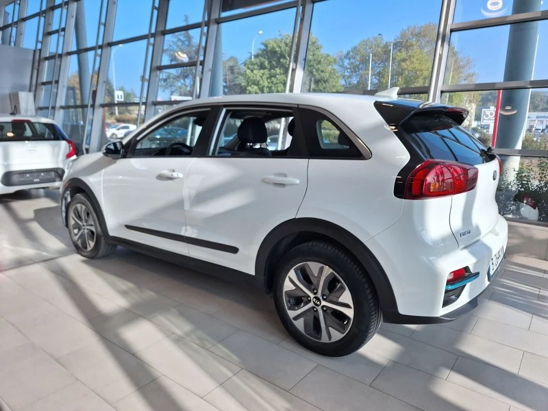 Kia Niro, снимка 4 - Автомобили и джипове - 46771313