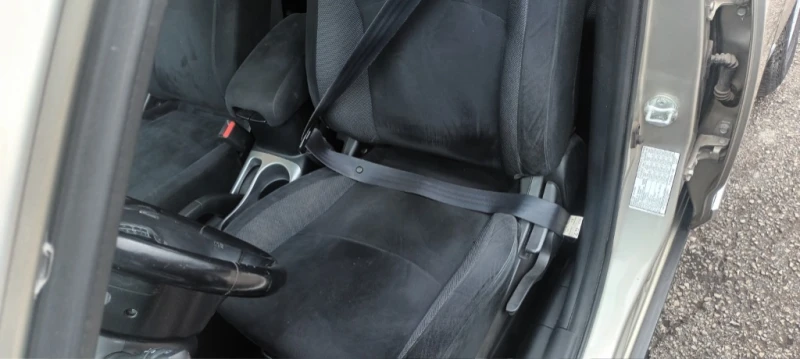 Mitsubishi Outlander, снимка 7 - Автомобили и джипове - 52261199