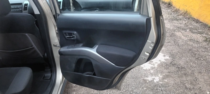 Mitsubishi Outlander, снимка 12 - Автомобили и джипове - 52261199