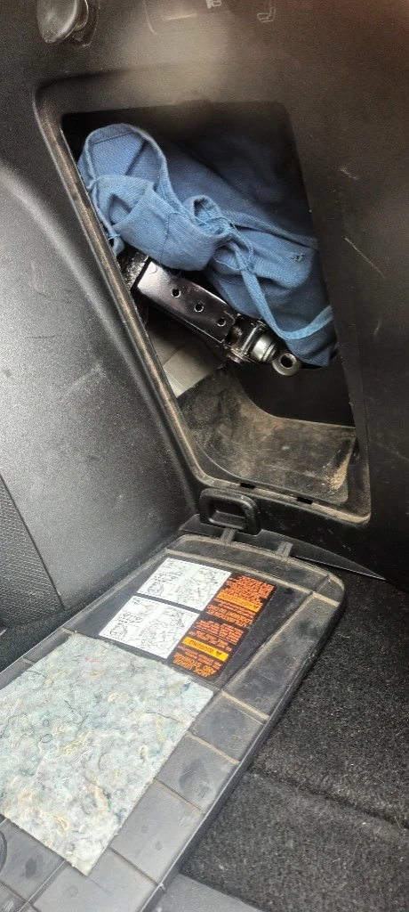 Mitsubishi Outlander, снимка 13 - Автомобили и джипове - 52261199