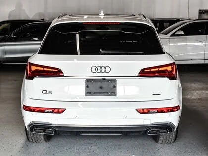 Audi Q5 Progressiv PANO* BLINDSPOT* KEYLESS* CARPLAY* CAM* - изображение 5