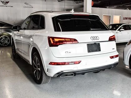 Audi Q5 Progressiv PANO* BLINDSPOT* KEYLESS* CARPLAY* CAM* - изображение 4