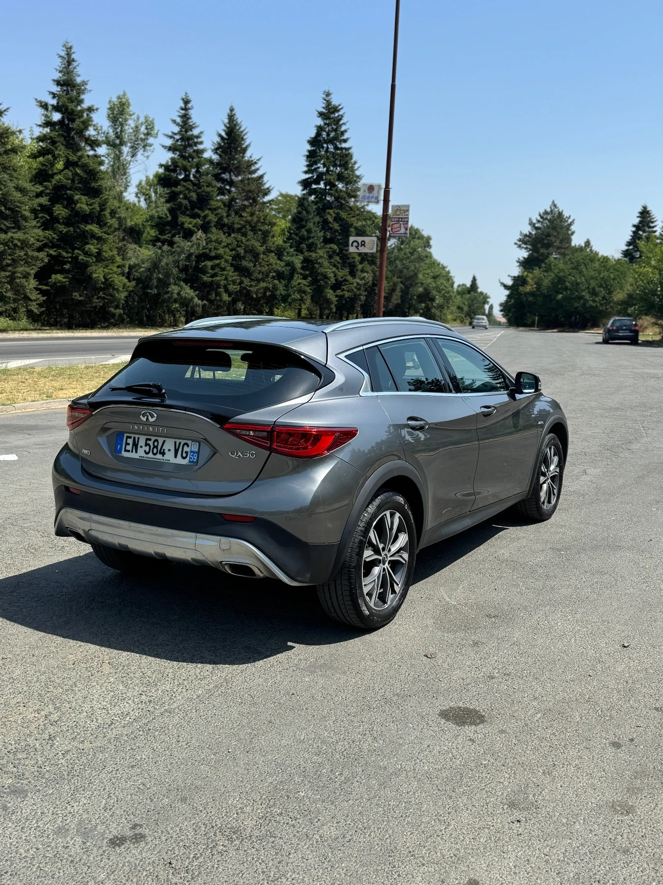 Infiniti QX30 2.2D-Premium-4x4 - изображение 6
