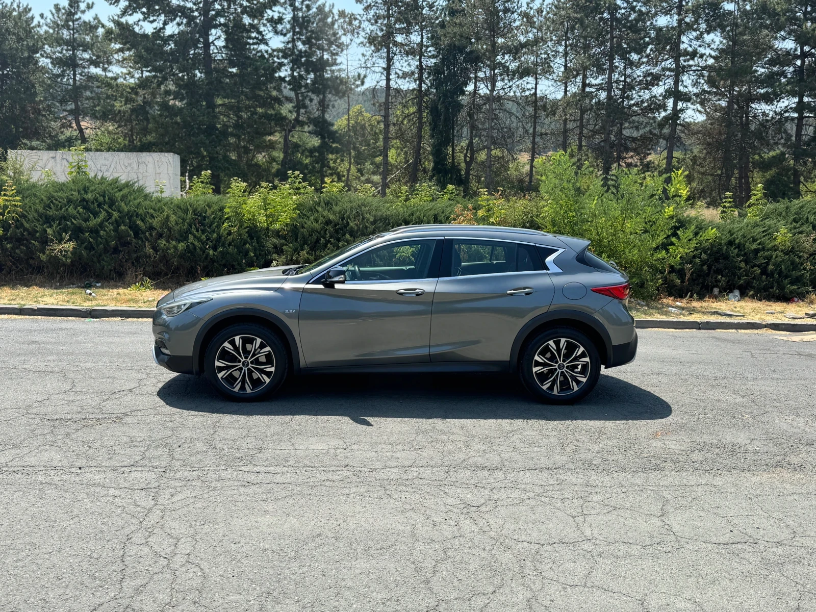 Infiniti QX30 2.2D-Premium-4x4 - изображение 5