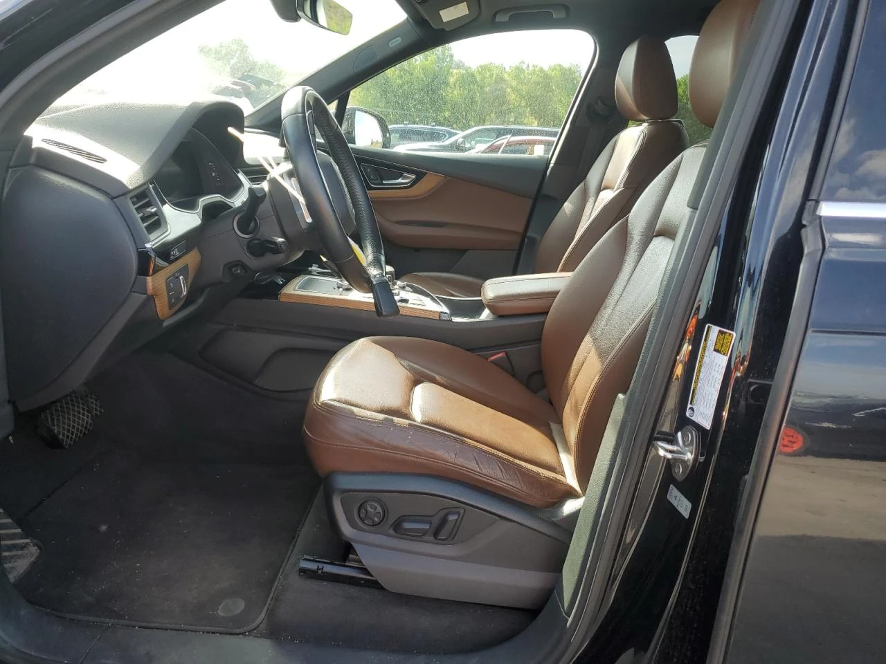 Audi Q7  3.0L TFSI V6 PREMIUM PLUS - изображение 7