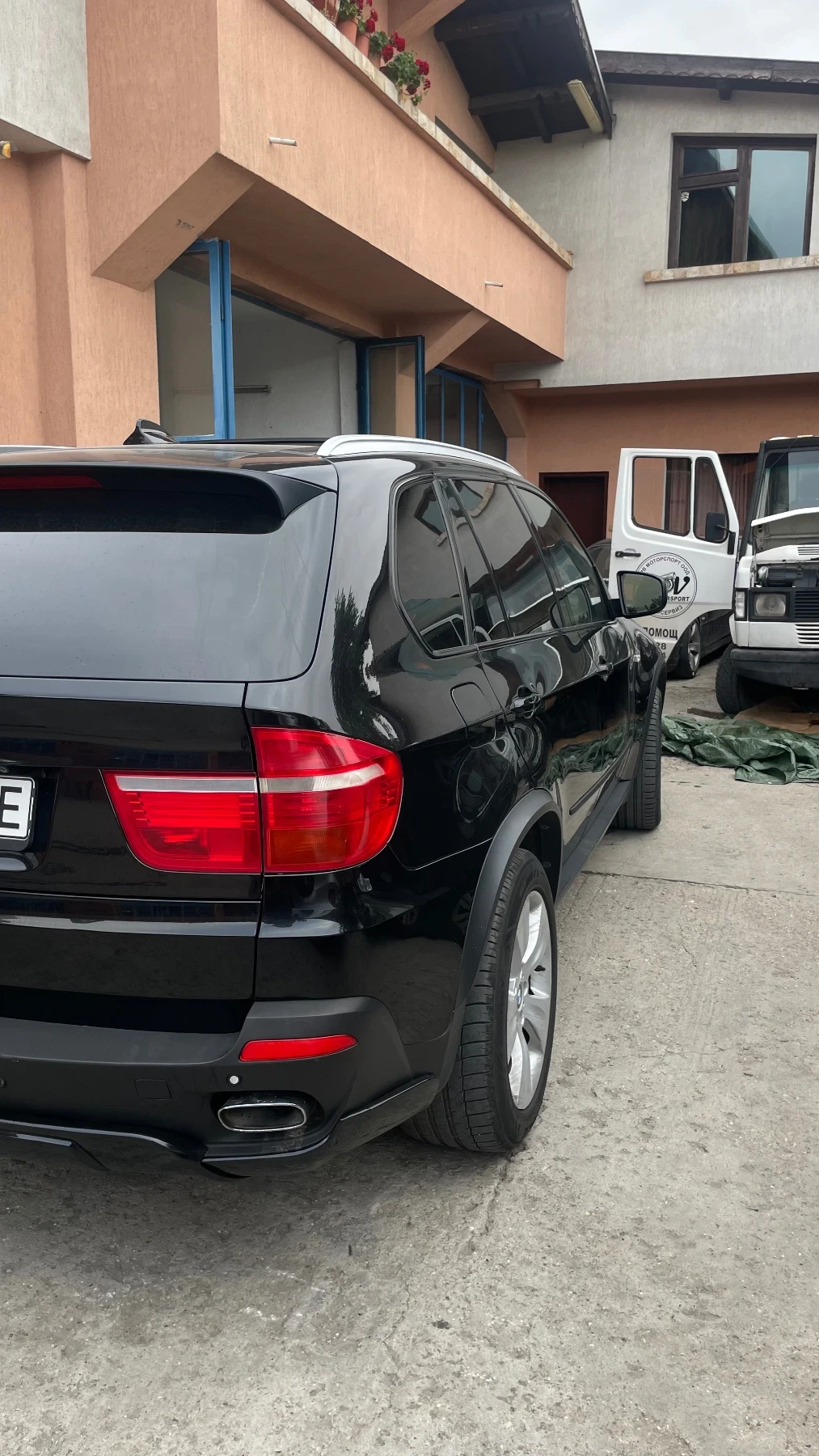 BMW X5 4.8 - изображение 3
