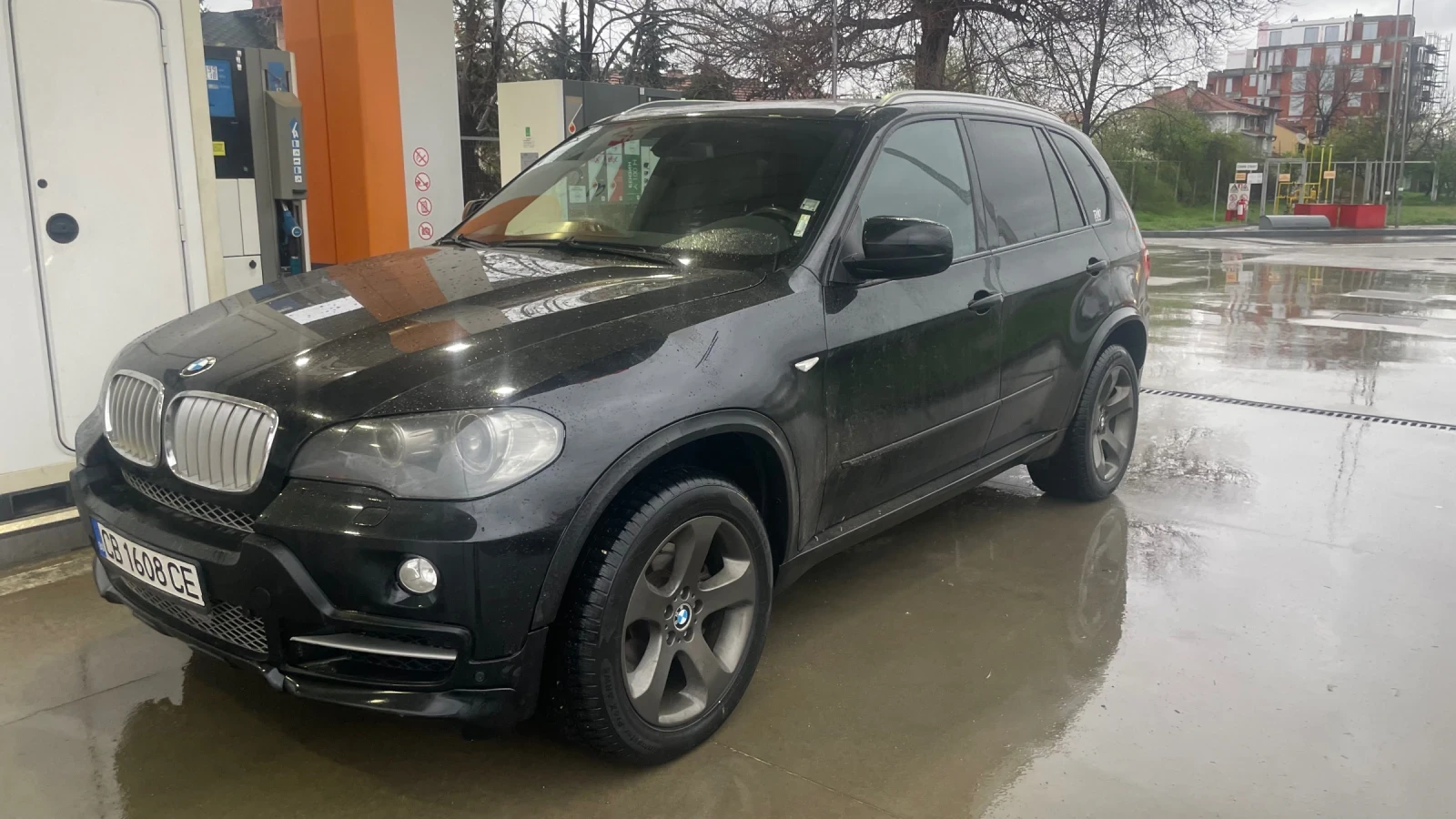 BMW X5 4.8 - изображение 2