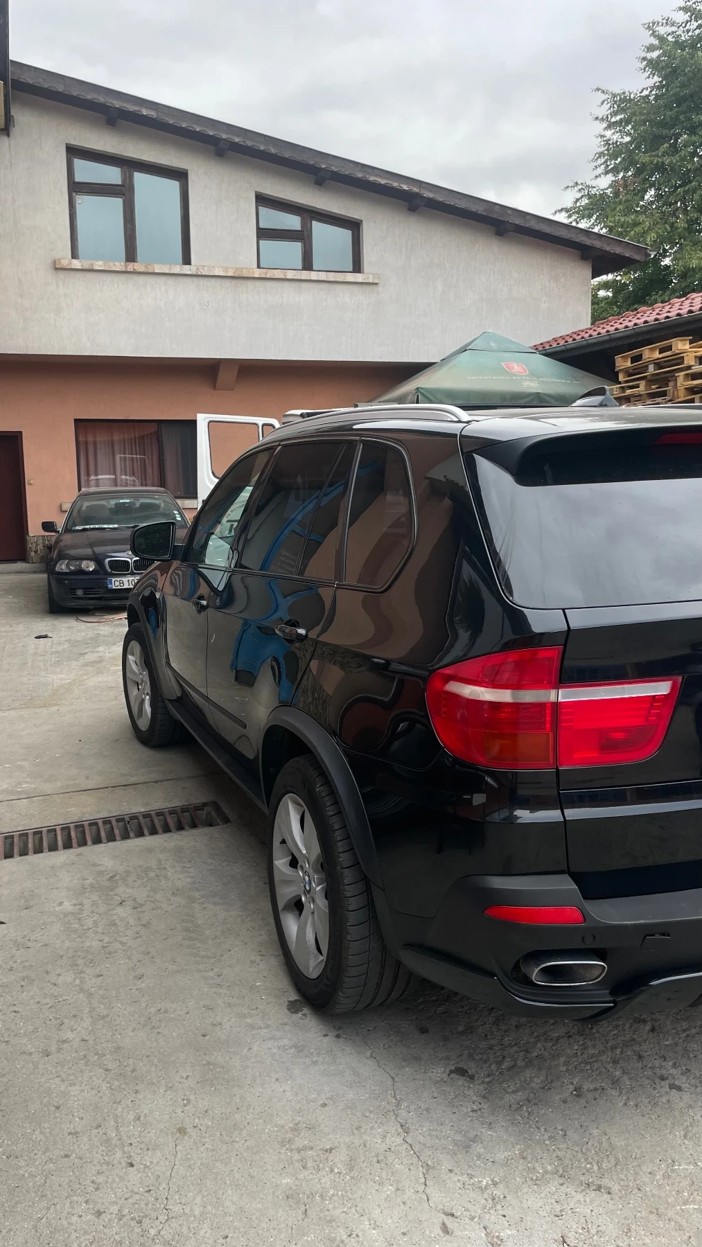 BMW X5 4.8 - изображение 4