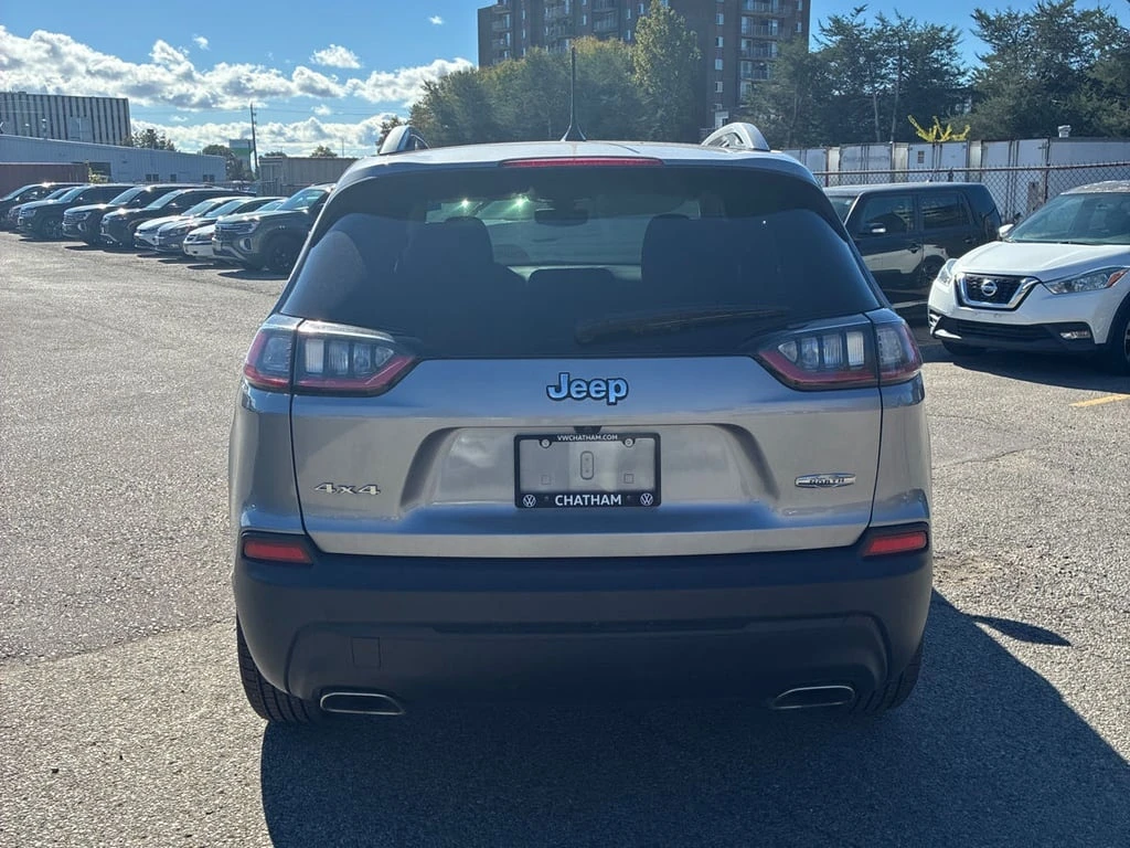 Jeep Cherokee * North * CARFAX *    | Mobile.bg   4