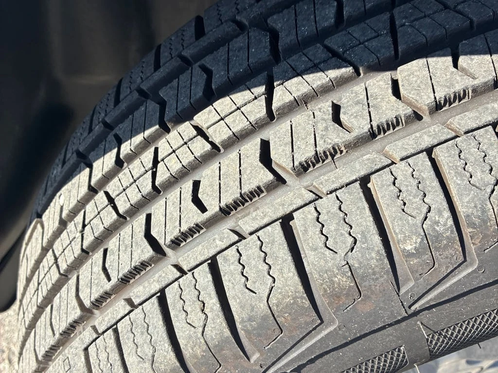 Jeep Cherokee * North * CARFAX *    | Mobile.bg   10