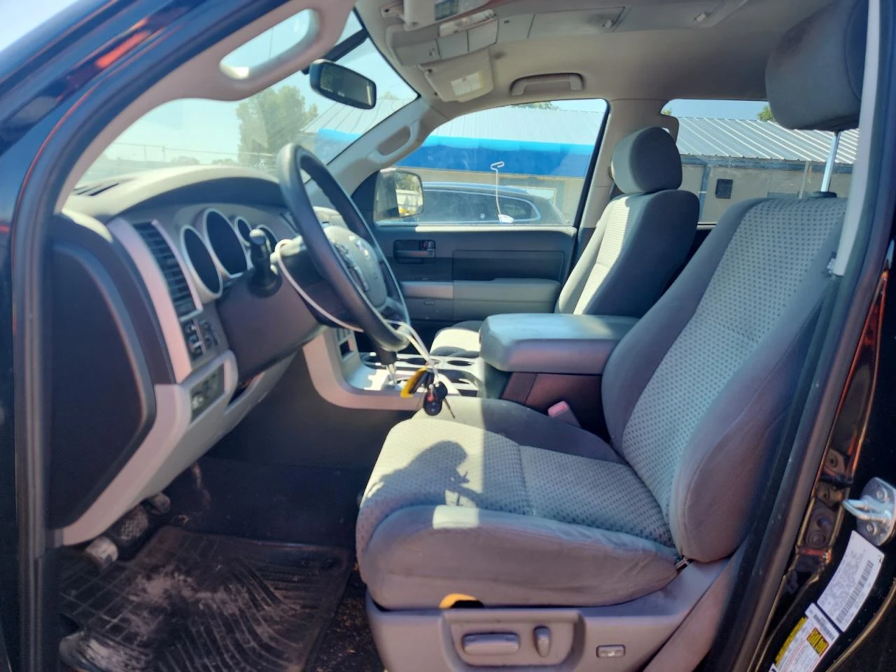 Toyota Tundra CREWMAX SR5 - изображение 7