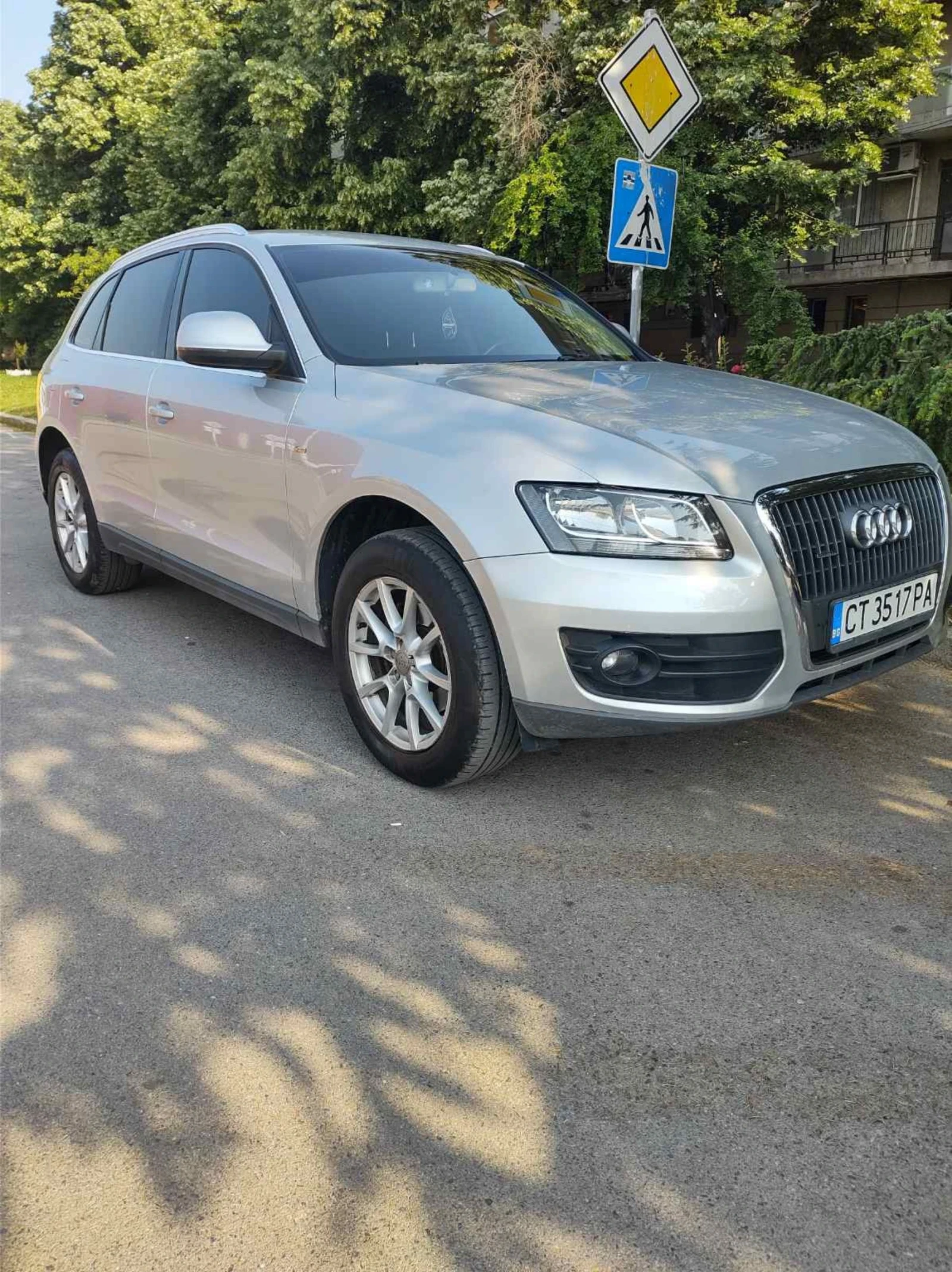 Audi Q5 2.0, снимка 9 - Автомобили и джипове - 55228527