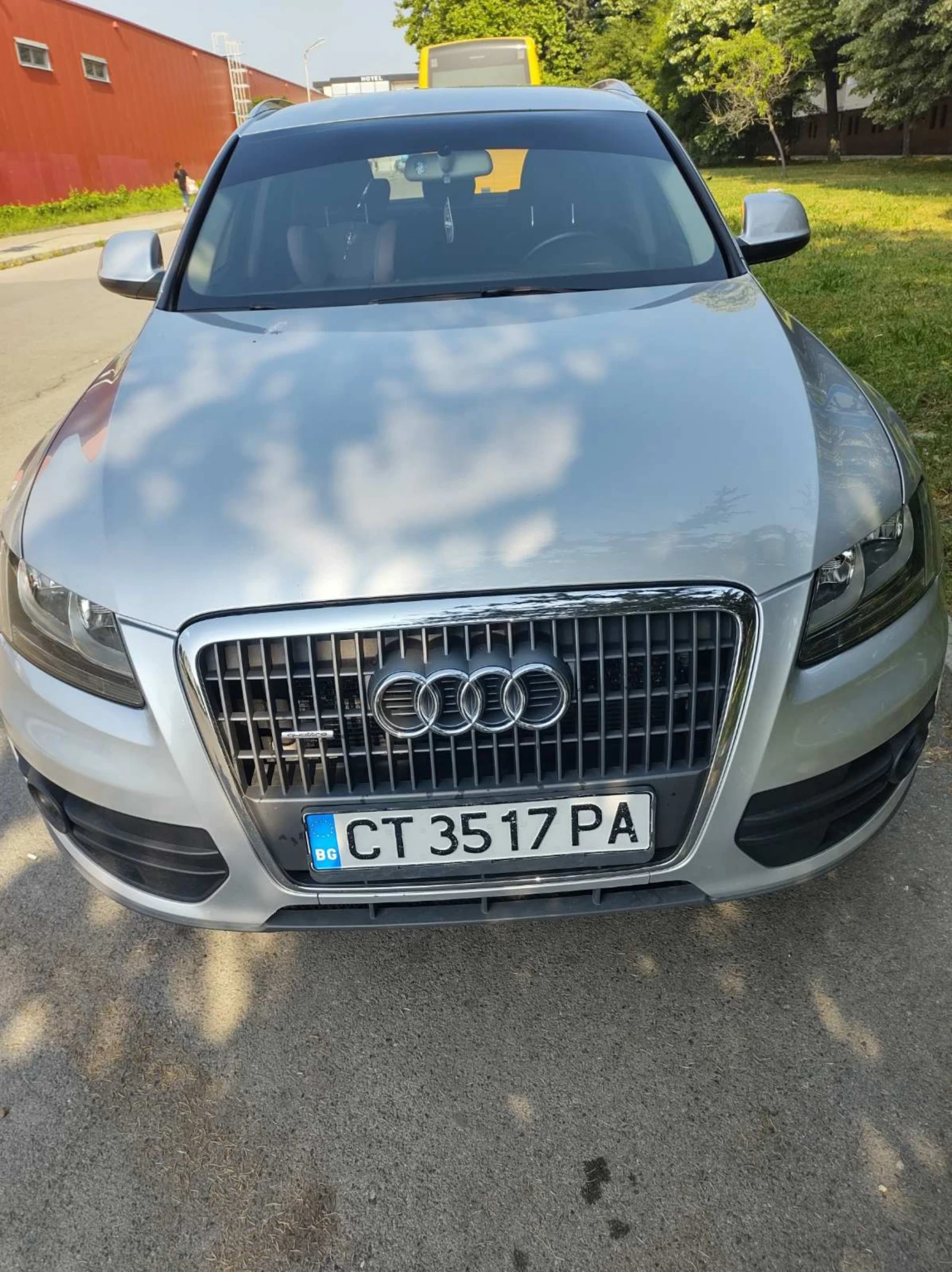 Audi Q5 2.0, снимка 11 - Автомобили и джипове - 55228527