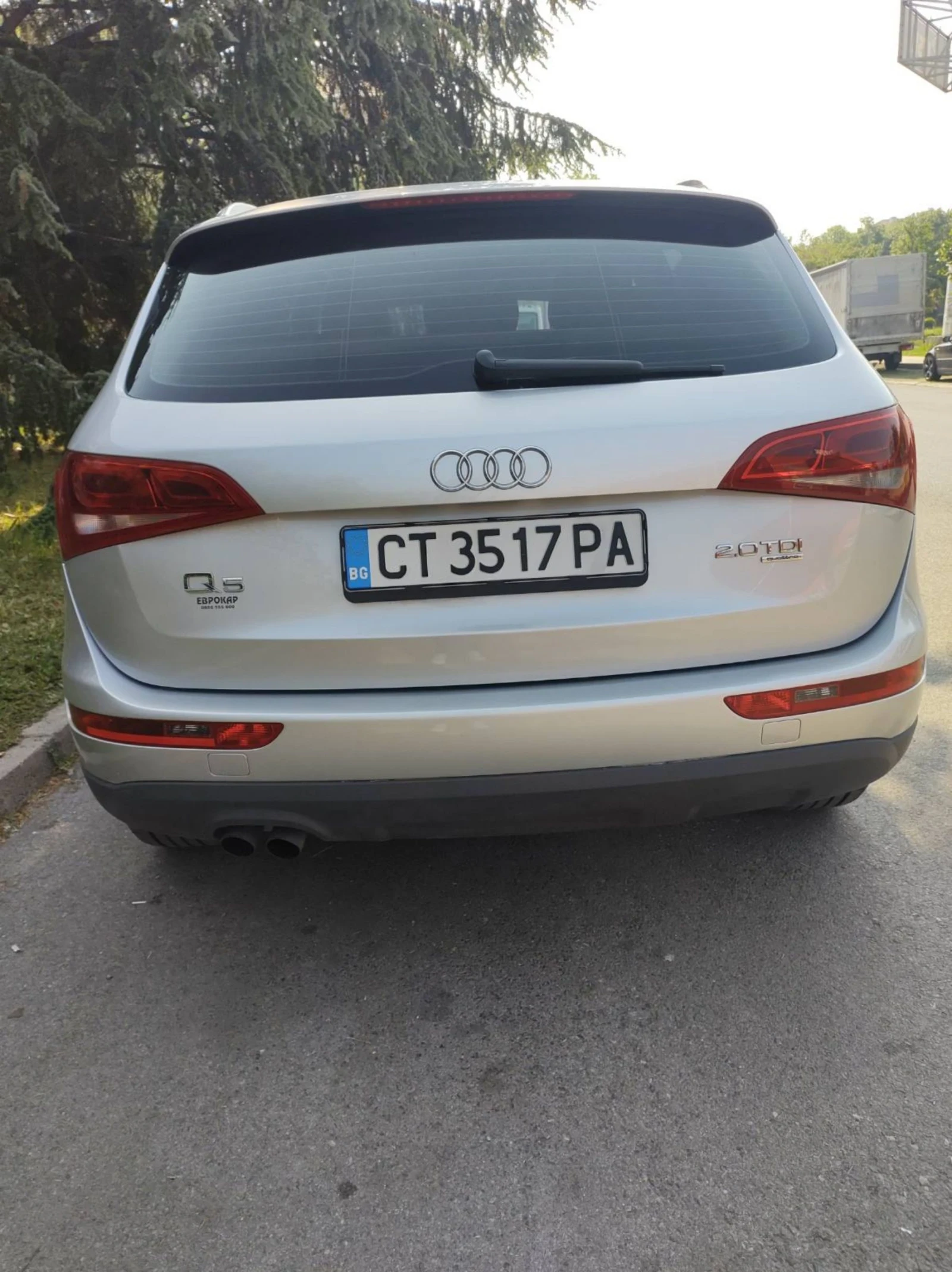 Audi Q5 2.0, снимка 8 - Автомобили и джипове - 55228527