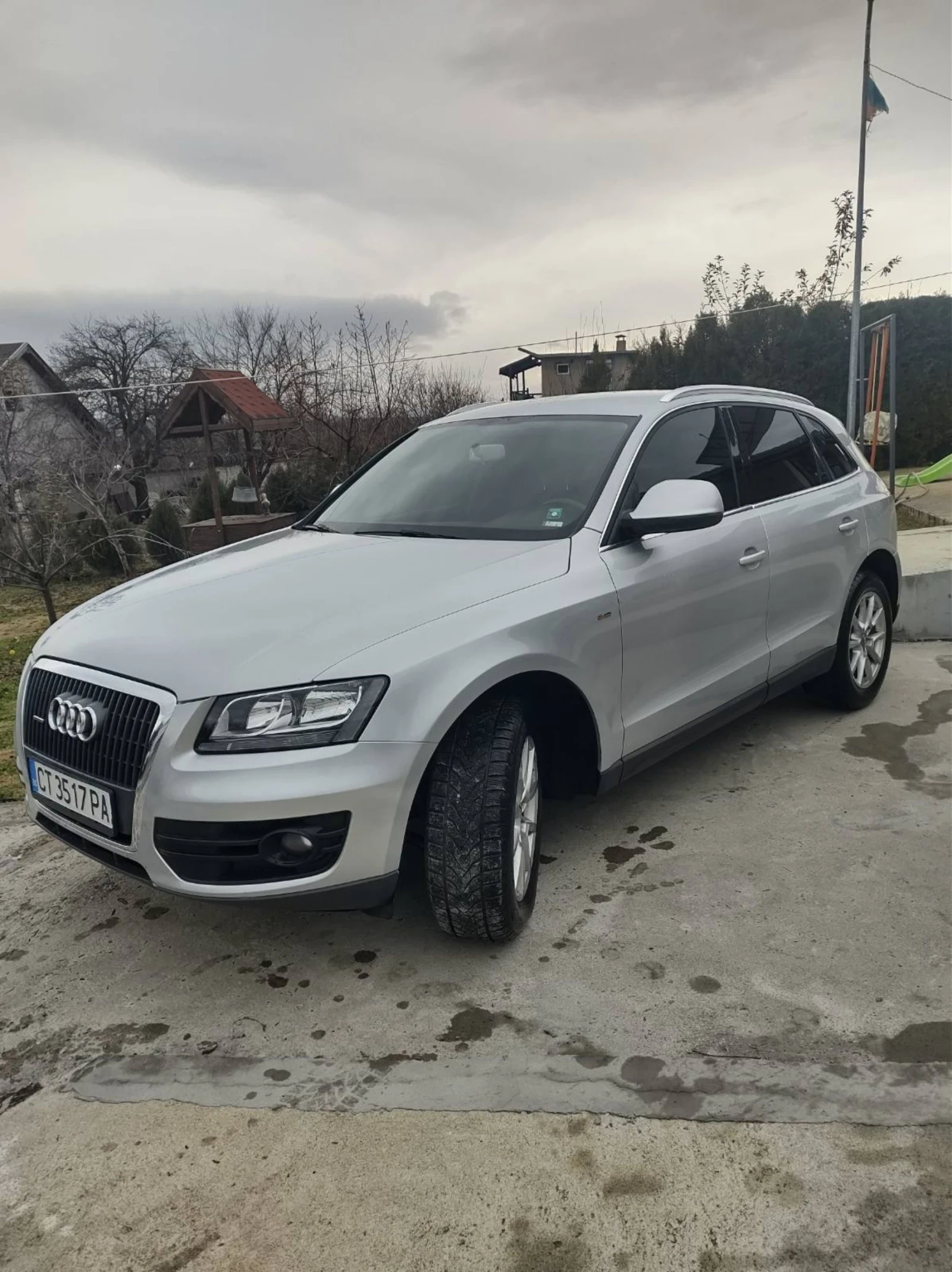 Audi Q5 2.0, снимка 2 - Автомобили и джипове - 55228527