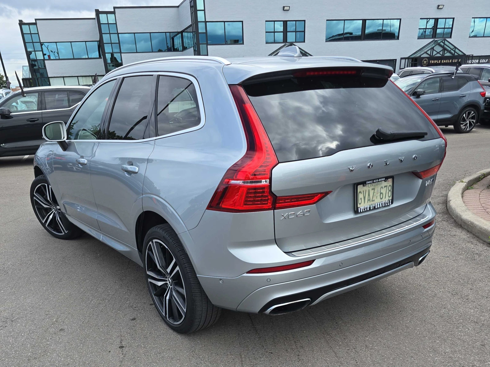 Volvo XC60 * R Design * CARFAX * ОПЦИЯ ЗА ФИНАНСИРАНЕ, снимка 10 - Автомобили и джипове - 55799982