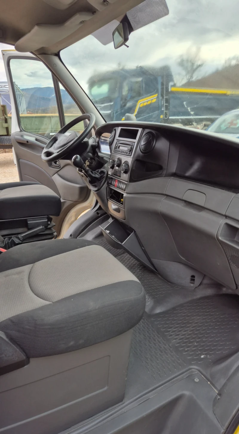 Iveco Daily 50c17* 3.5тона* КЛИМАТИК* ШВЕЙЦАРИЯ* , снимка 9 - Бусове и автобуси - 48882203