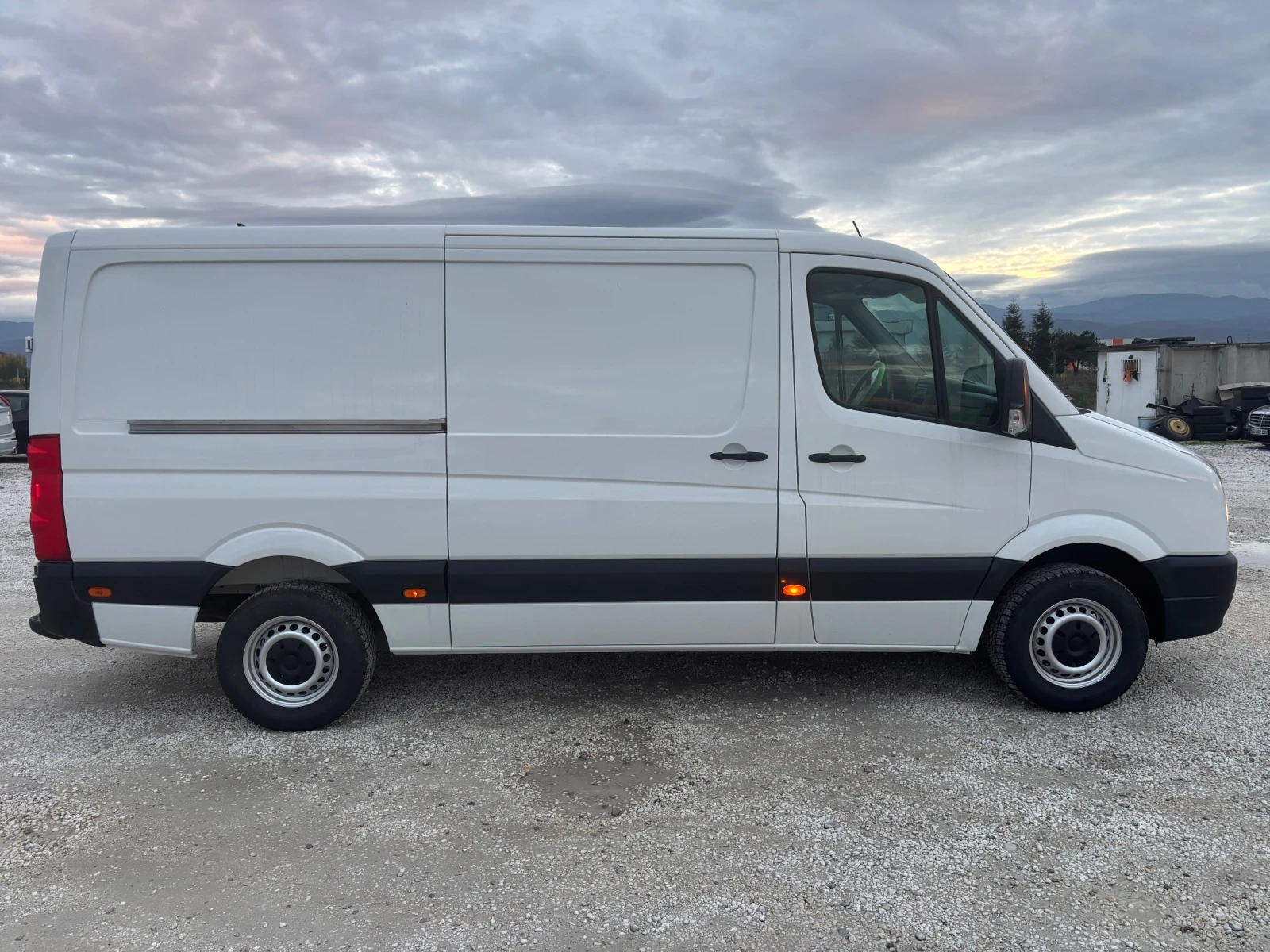 VW Crafter 2.0TDI, Evro5, Klimatronk,  | Mobile.bg   4