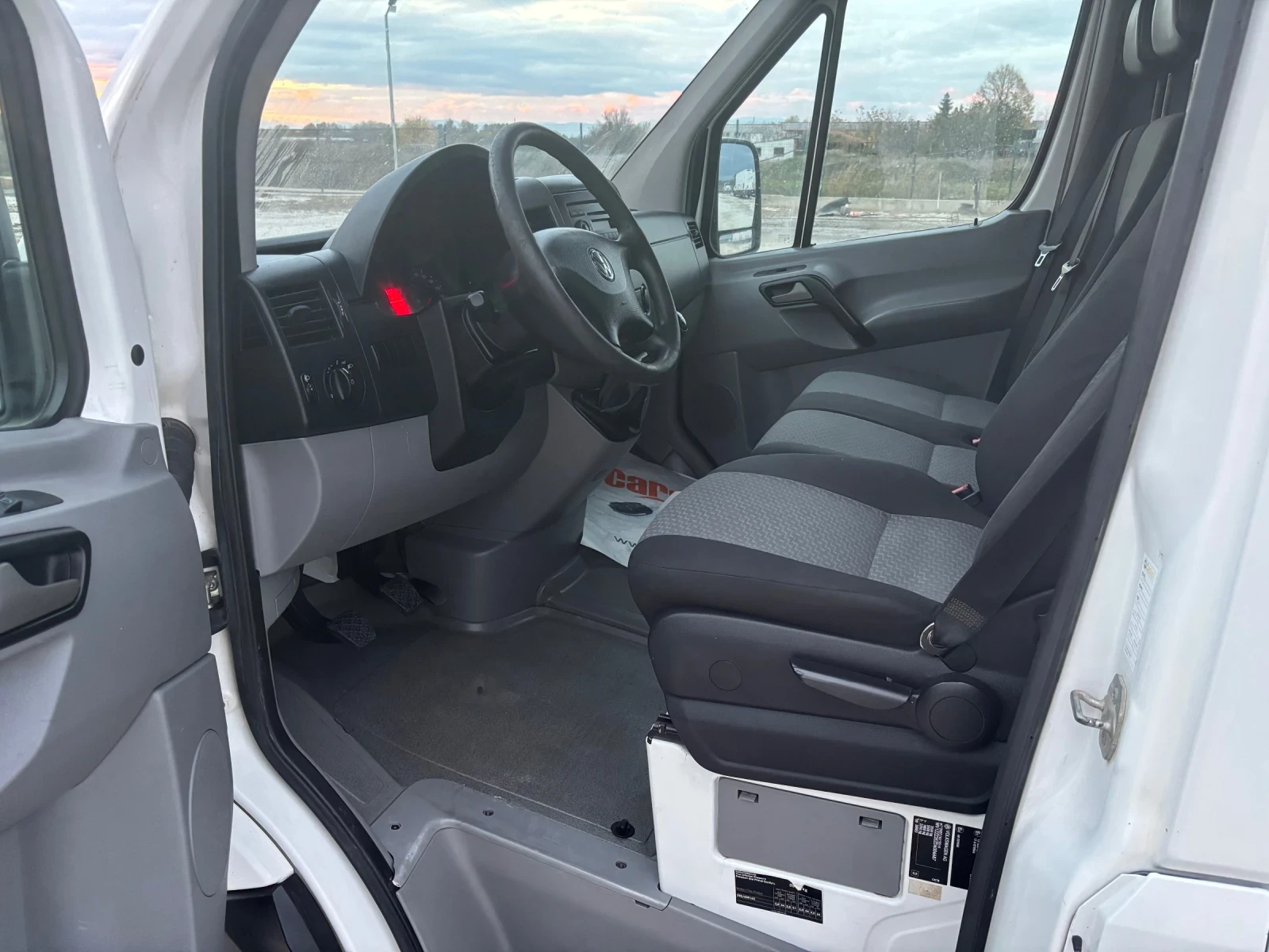 VW Crafter 2.0TDI, Evro5, Klimatronk,  | Mobile.bg   8