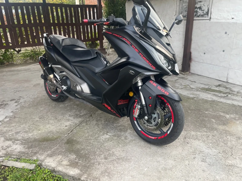 Kymco AK 550