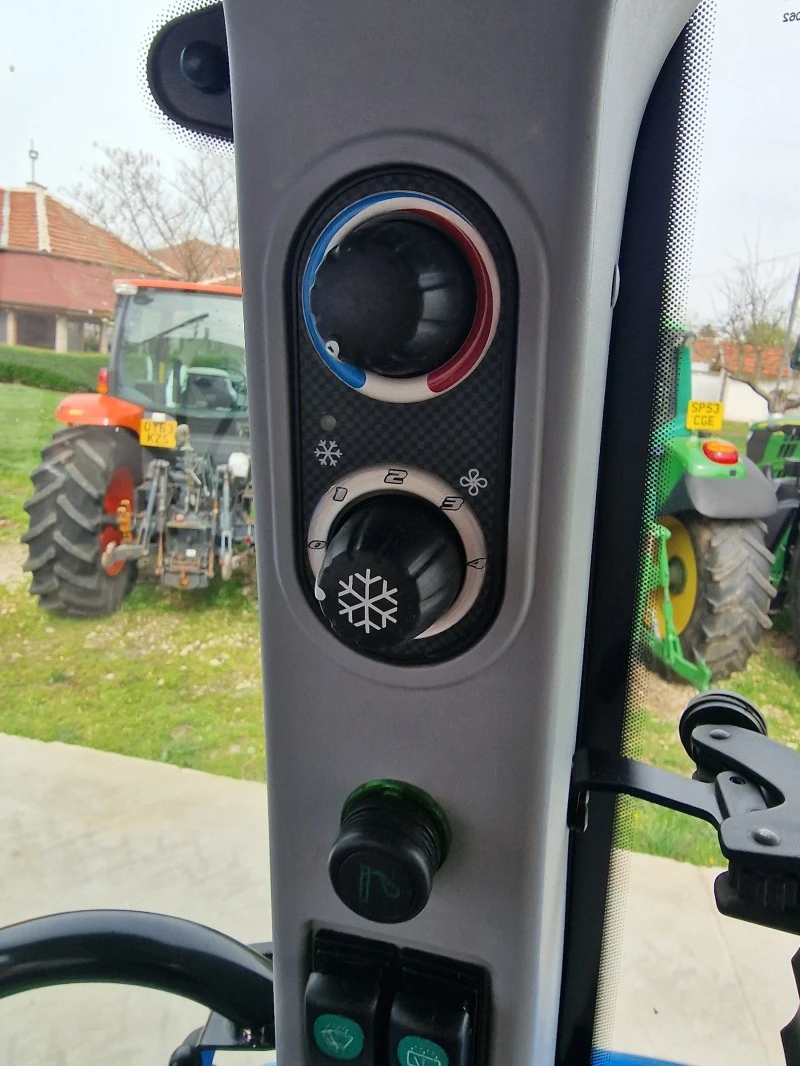 Трактор New Holland TD 5.115, снимка 11 - Селскостопанска техника - 45059051