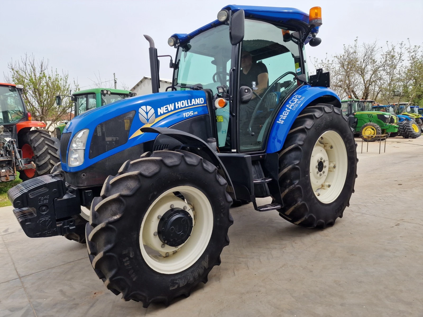 Трактор New Holland TD 5.115, снимка 1