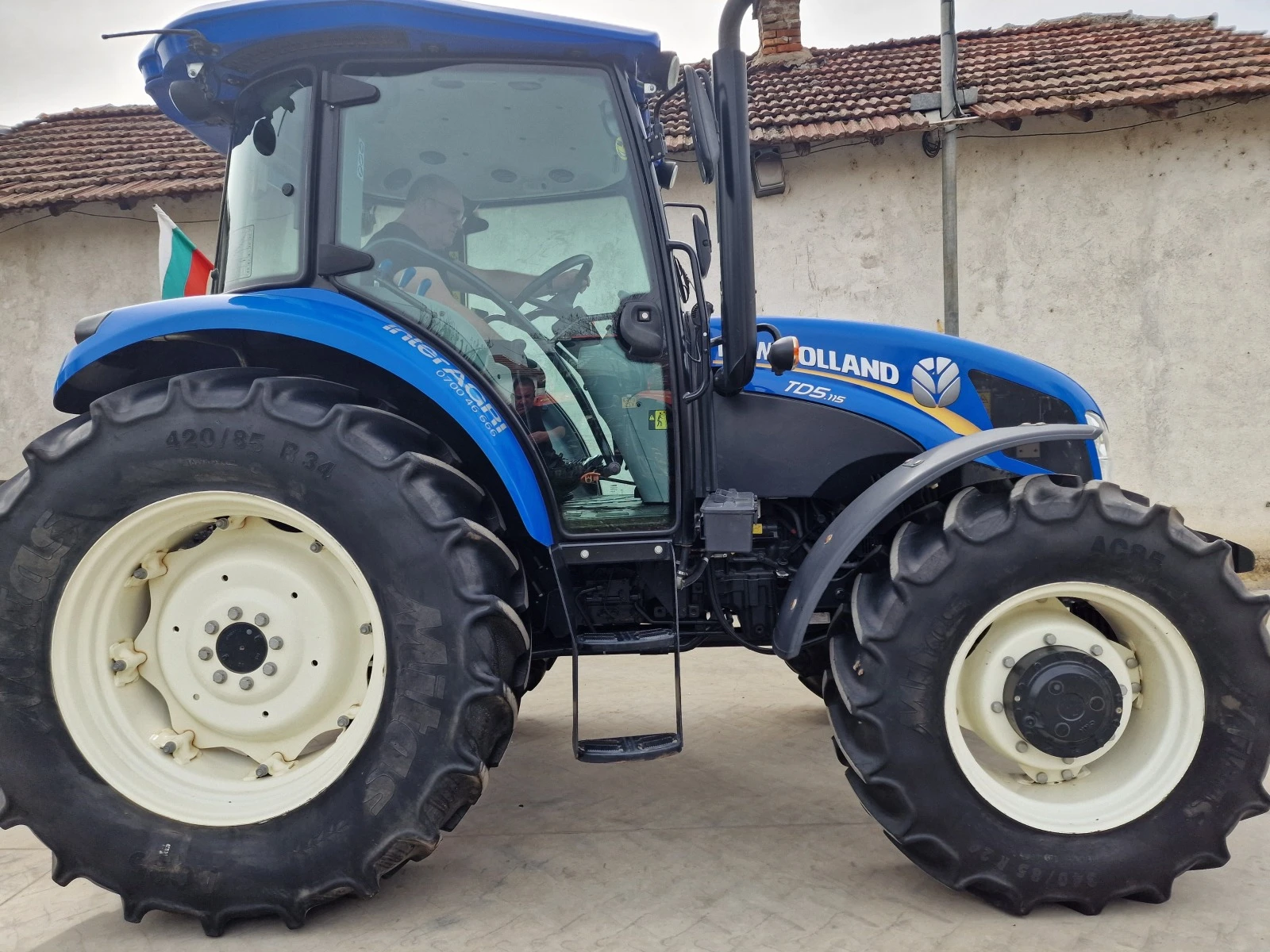 Трактор New Holland TD 5.115 - изображение 4