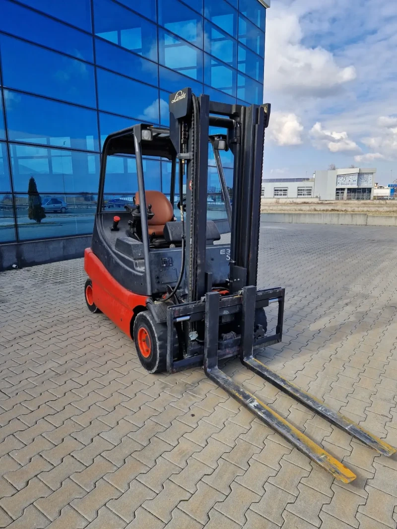 Електрокар Linde E30 S, снимка 1 - Индустриална техника - 49289188