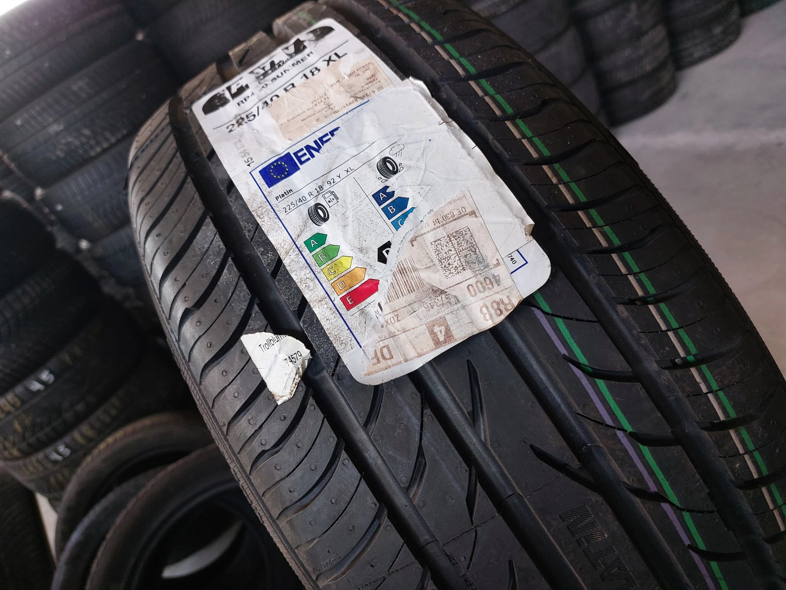 ���� 225/40R18 | Mobile.bg � ����������� 2