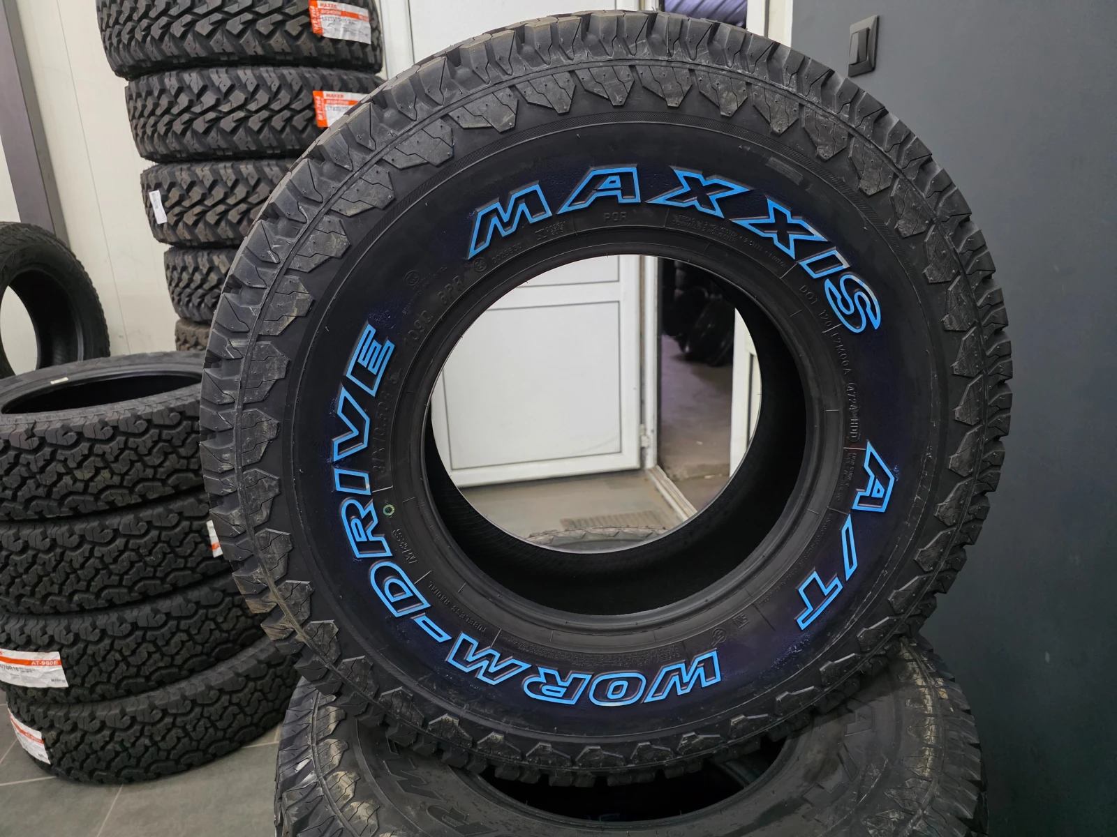 Гуми Всесезонни 265/70R15, снимка 5 - Гуми и джанти - 53984710