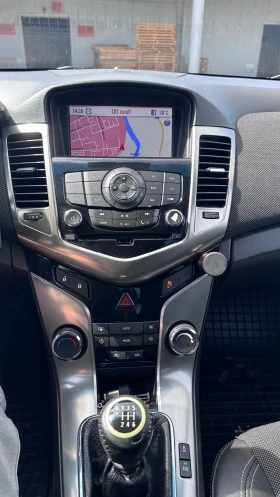 Chevrolet Cruze 1, 7 131hp, снимка 12