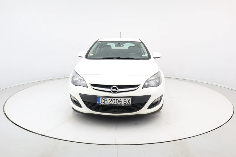 Opel Astra 1.6 CDTi, снимка 8 - Автомобили и джипове - 46546105