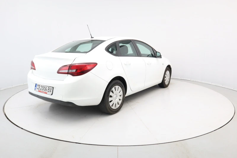 Opel Astra 1.6 CDTi, снимка 5 - Автомобили и джипове - 46546105